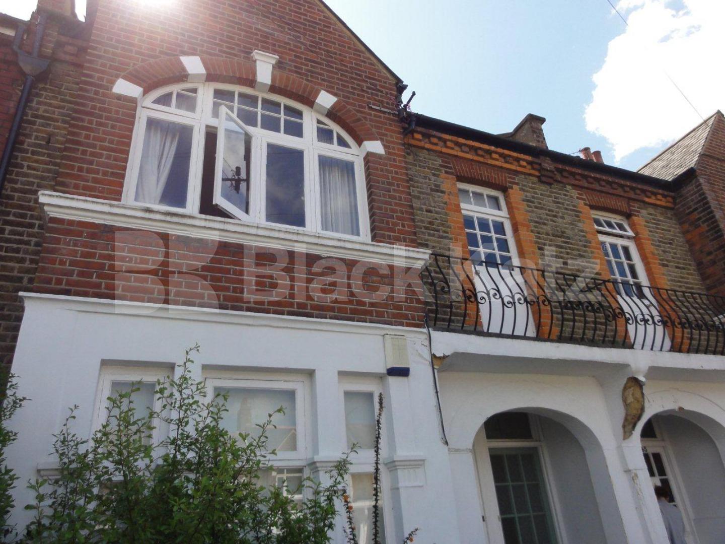 			LET , 3 Bedroom, 1 bath, 1 reception Apartment			 Dornton Road, Balham